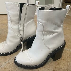 Nice pair of size 5 white studded boots
